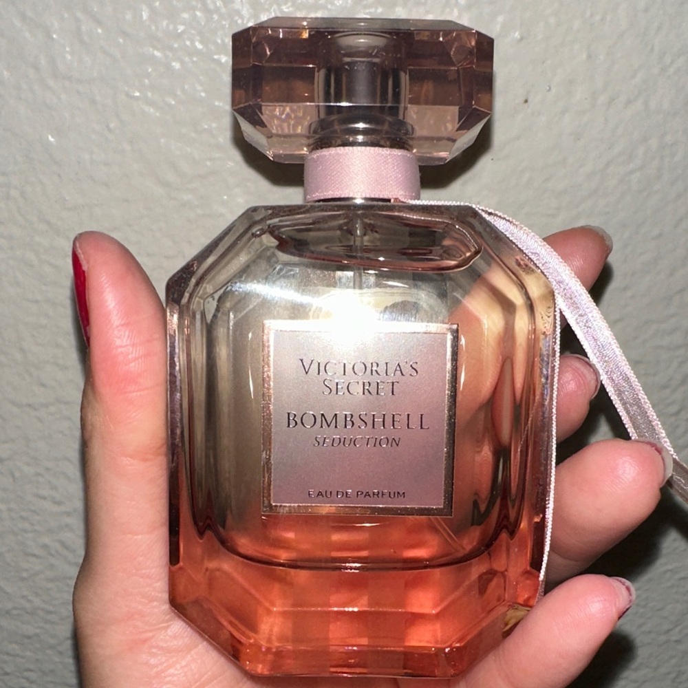 Victoria's Secret Bombshell Seduction Eau de Parfum - Peach and Pink